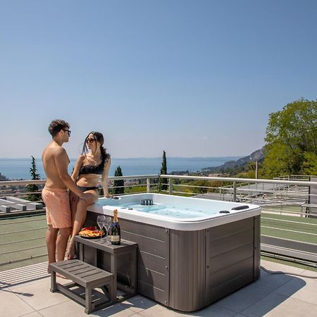 Sunset Lodge - Enjoy Holiday Garda  Kültér fotó