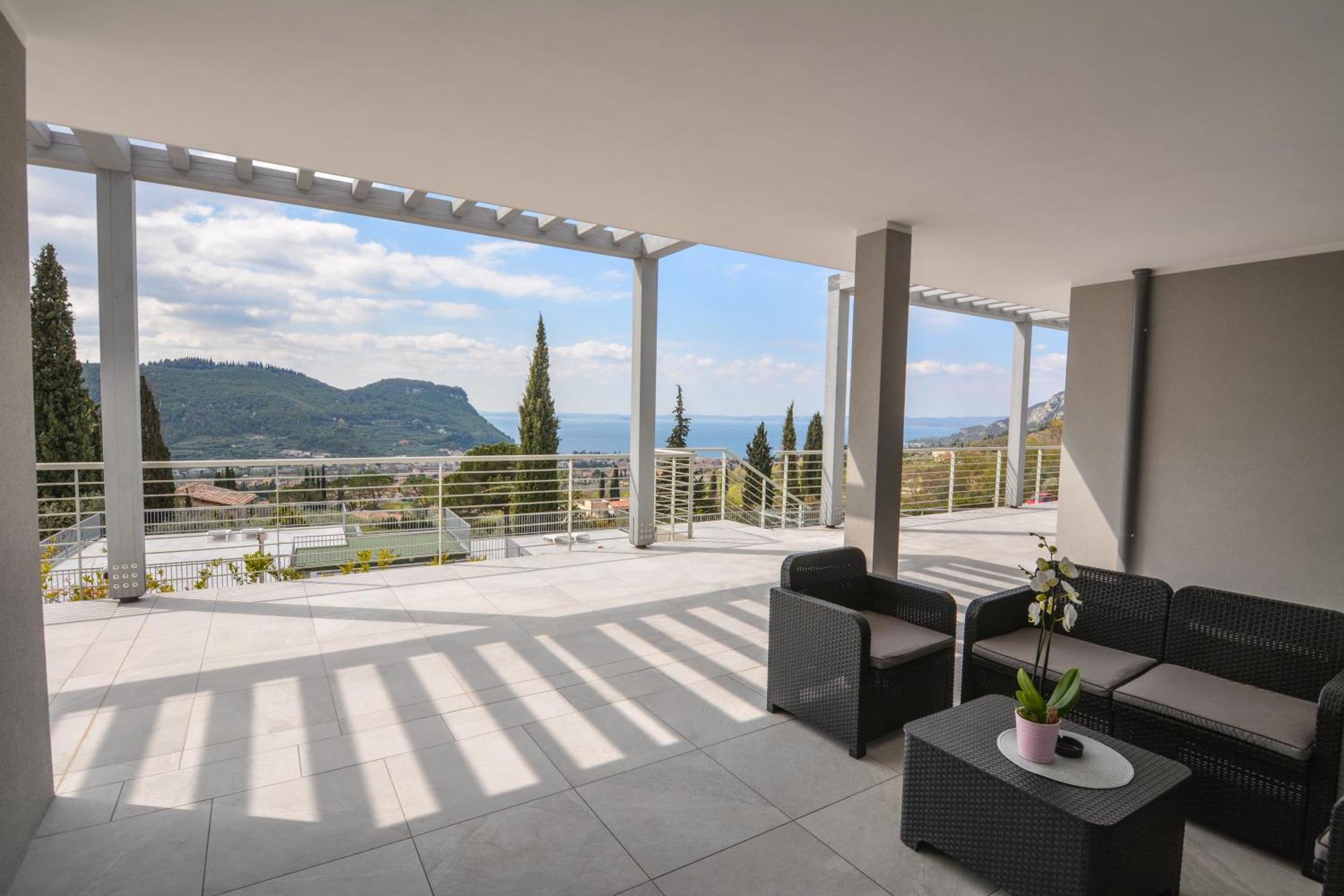 Sunset Lodge - Enjoy Holiday Garda  Kültér fotó