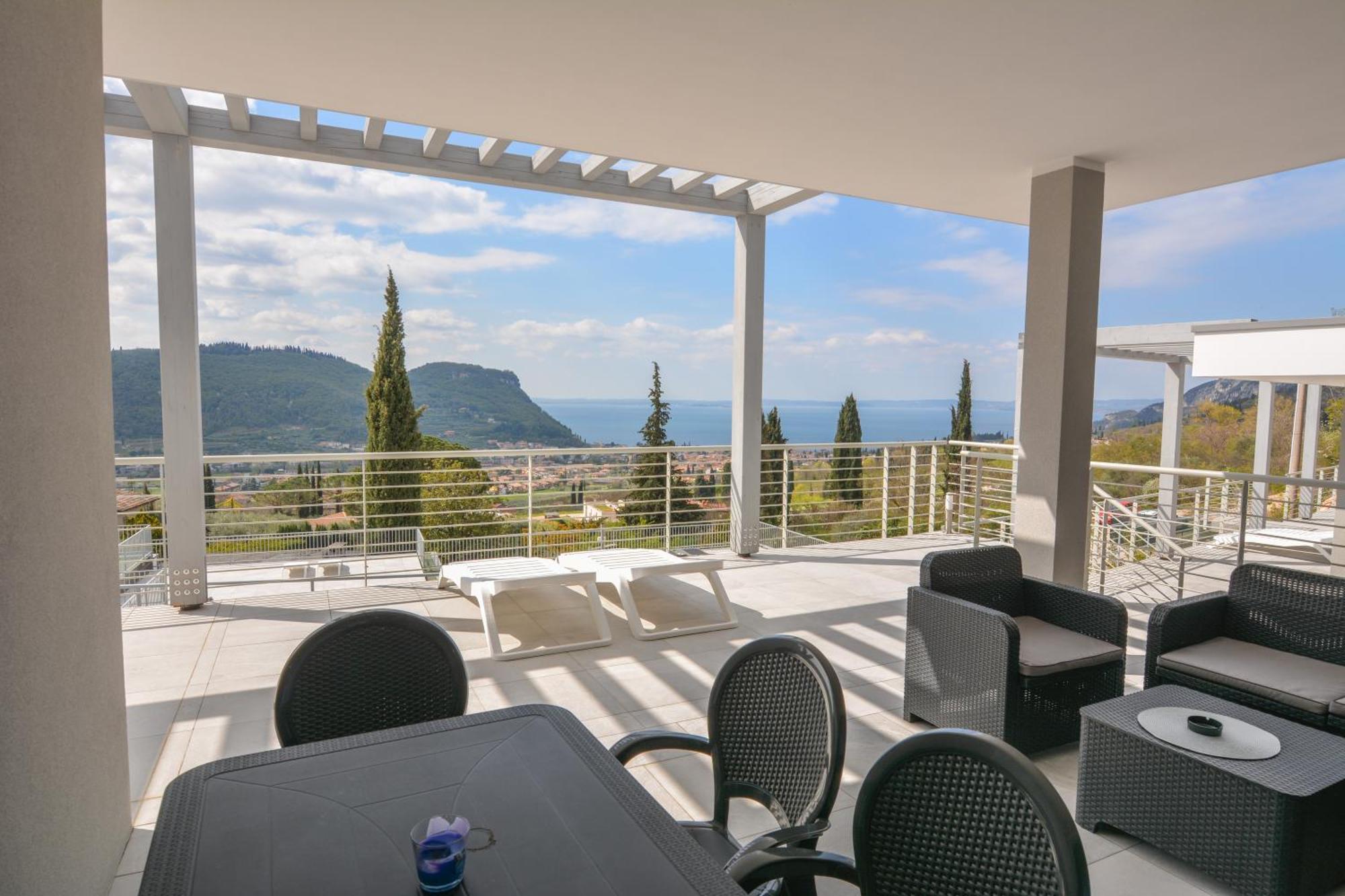 Sunset Lodge - Enjoy Holiday Garda  Kültér fotó